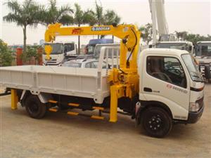 xe tải hino gắn cẩu soosan 2,2 tấn WU352L