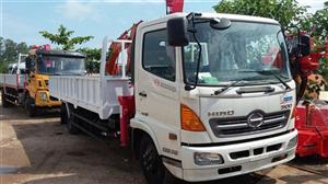 xe tải hino gắn cẩu unic 3 tấn 3 đốt