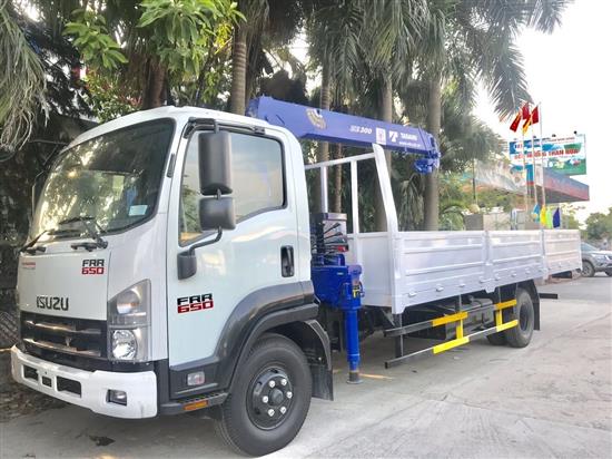 Xe tải isuzu gắn cẩu Tadano 3 tấn 3 đốt